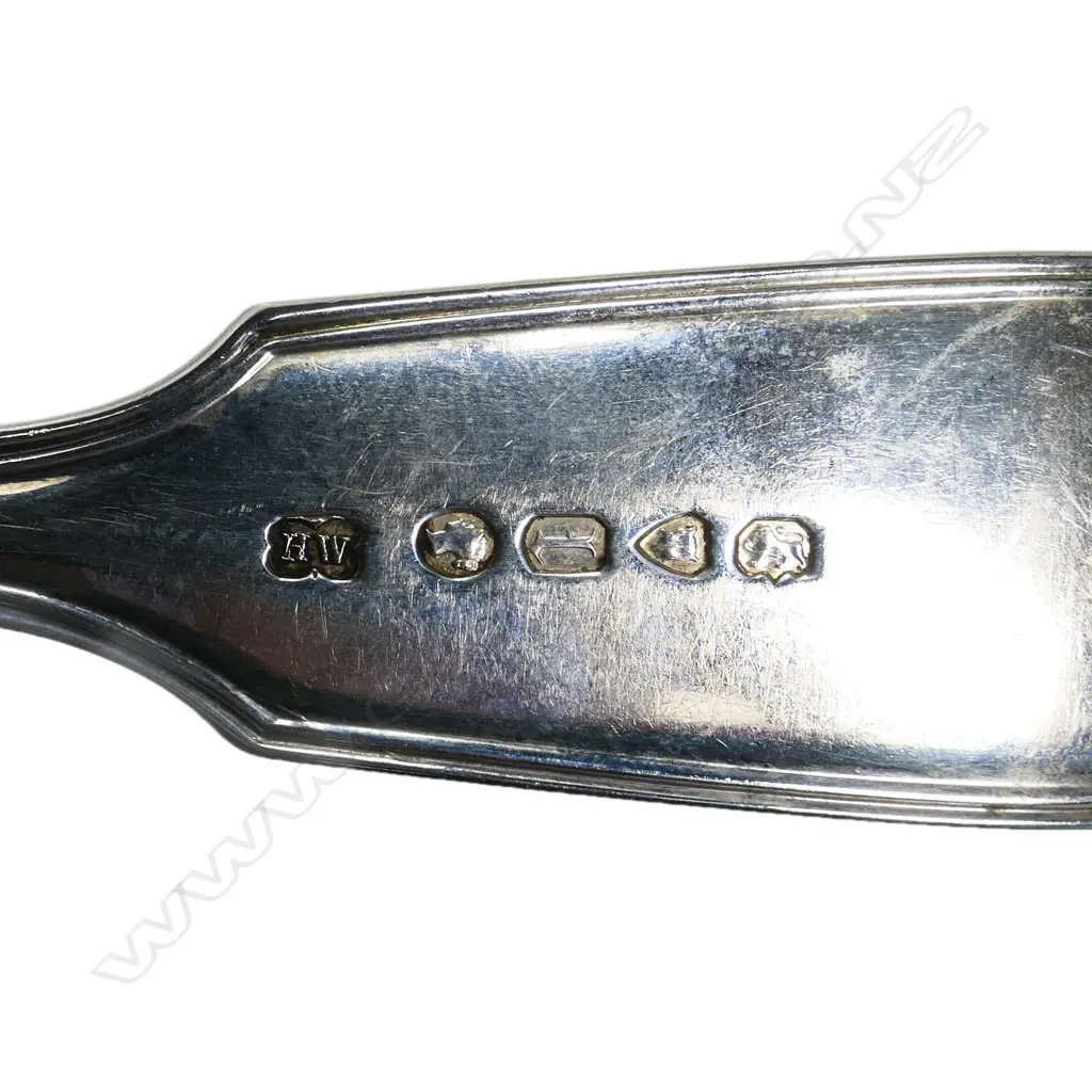 A pair of Victorian silver fish servers, Image 1++