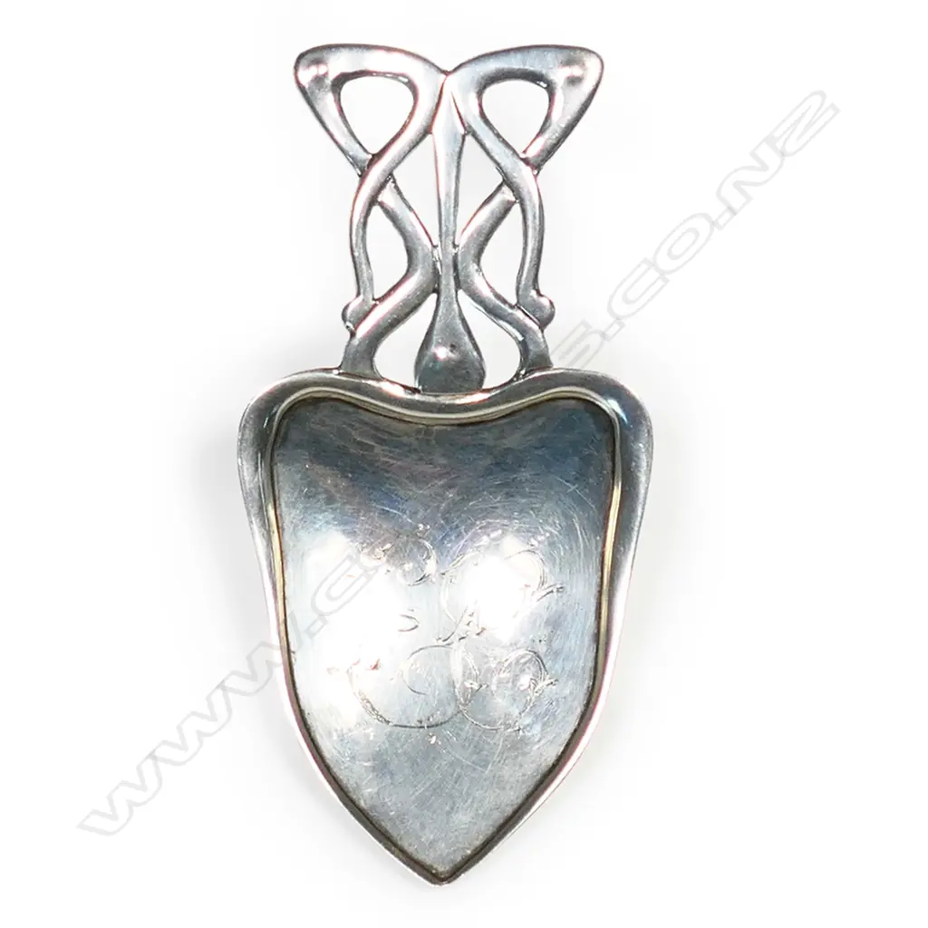 An Edwardian Art Nouveau silver caddy spoon, Image 1++