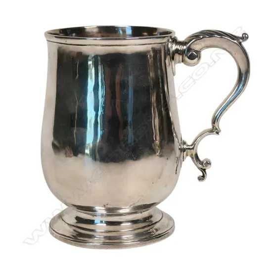 A George III silver mug,
