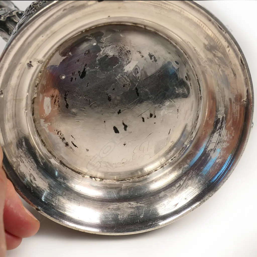 An elegant George III silver decorative Chinese influence rococo coffee pot, Image 1++