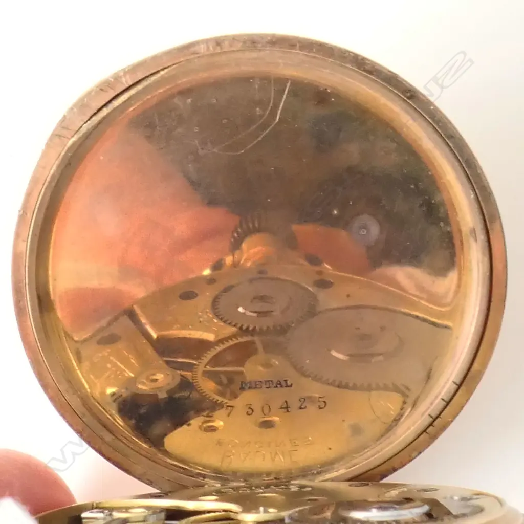 An early 20thC 9ct yellow gold Baume Longines gent's pocket watch, Image 1++