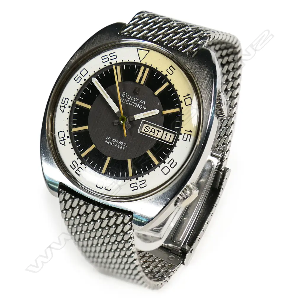 A gent's Bulova dive watch 666, Image 1++