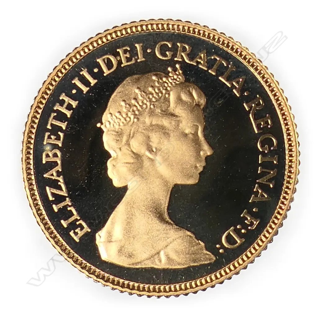 A 1982 gold half sovereign, Image 1++
