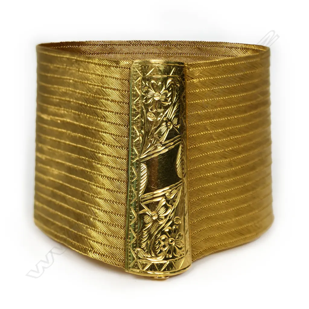 A 22ct gold bracelet, Image 1++