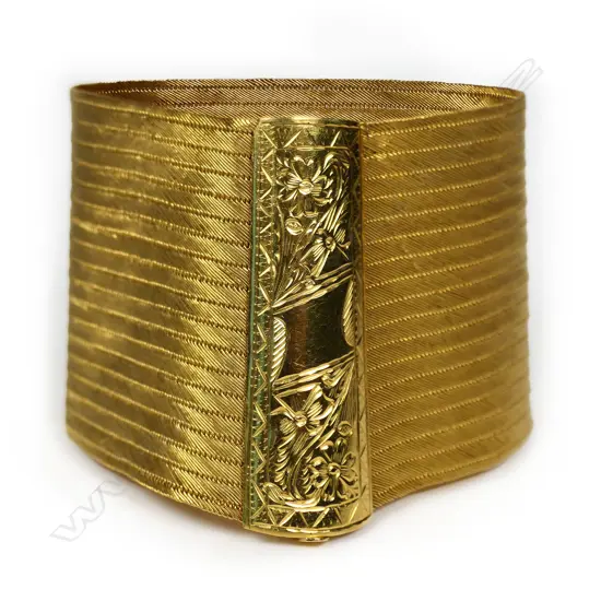 A 22ct gold bracelet,