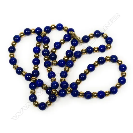 An 18ct gold lapis lazuli necklace,