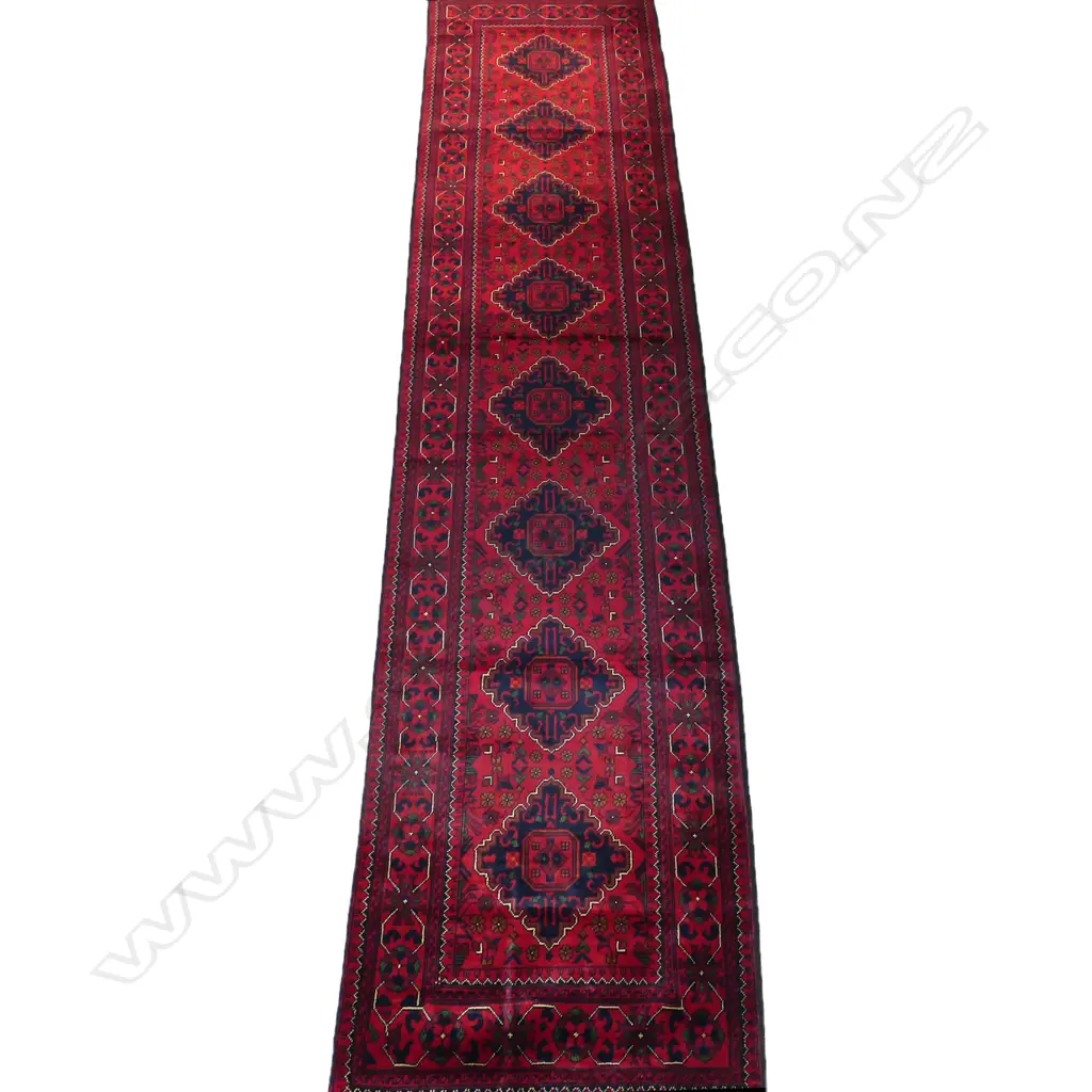 A hand-knotted Khamyab runner, Image 1++