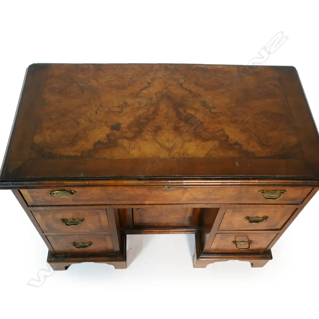 A 19thC figured walnut panelled ladies knee hole desk in the Queen Anne style, Image 1++