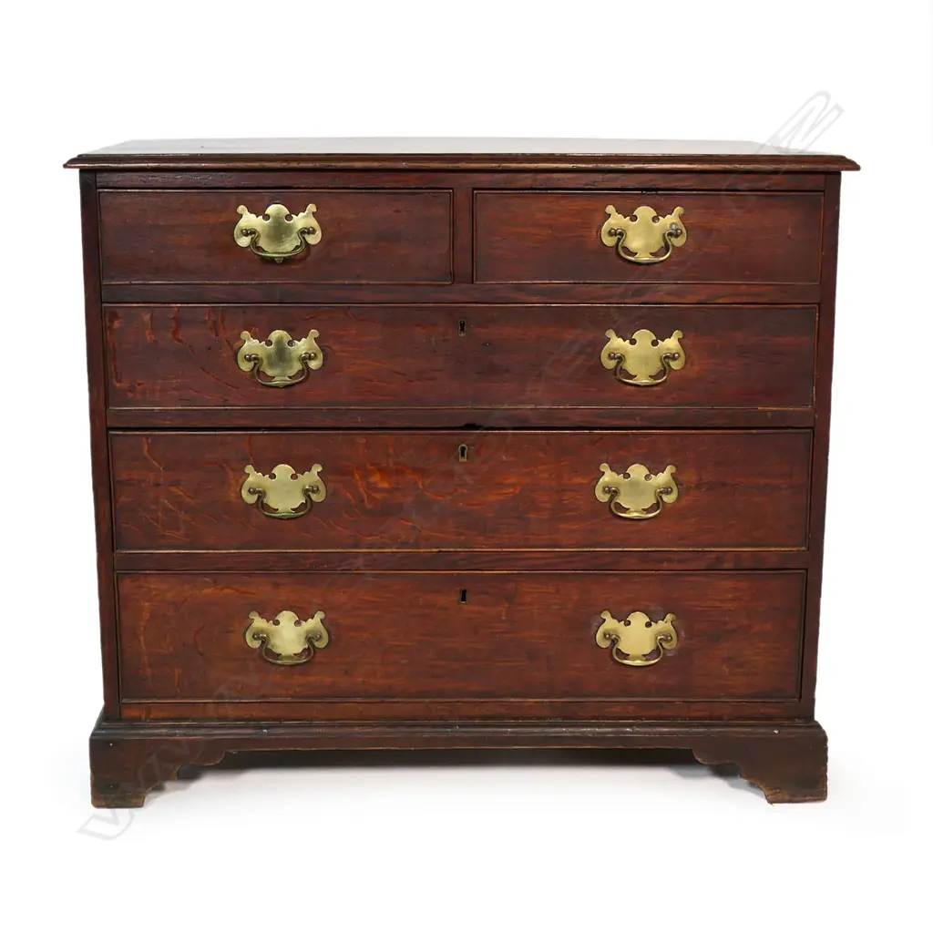 A Georgian oak five drawer chest, Image 1++