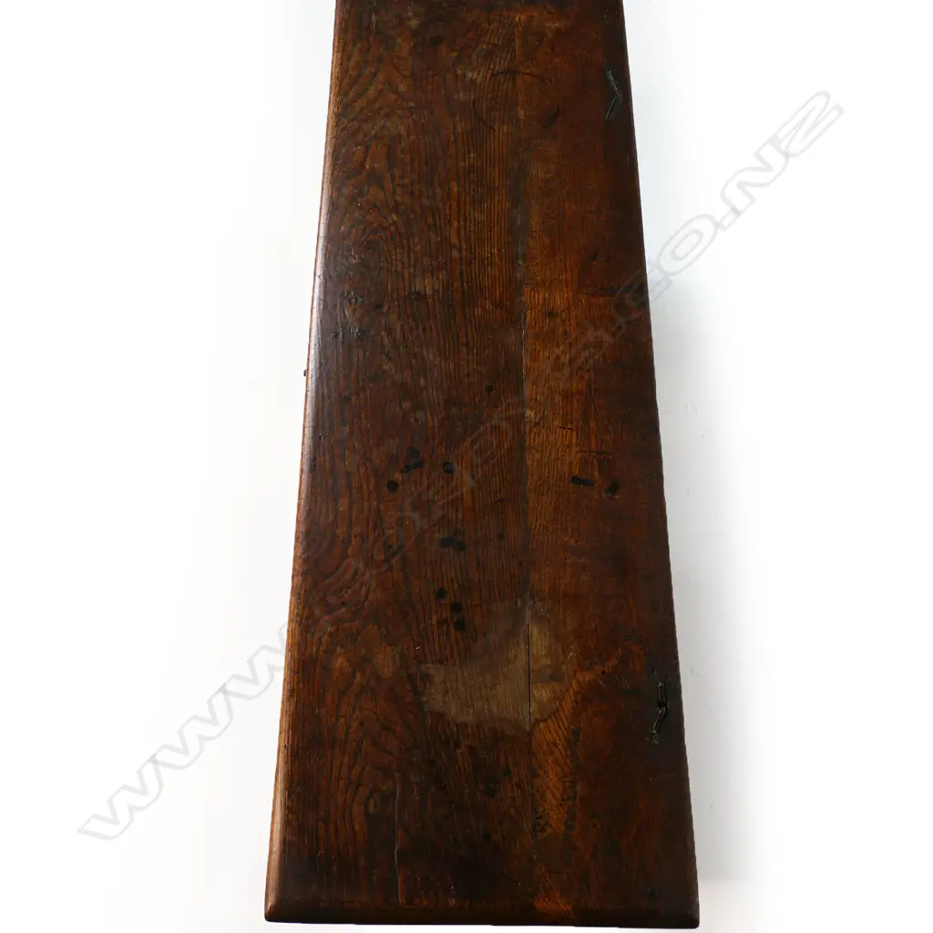 A small proportion 18thC oak coffer, Image 1++