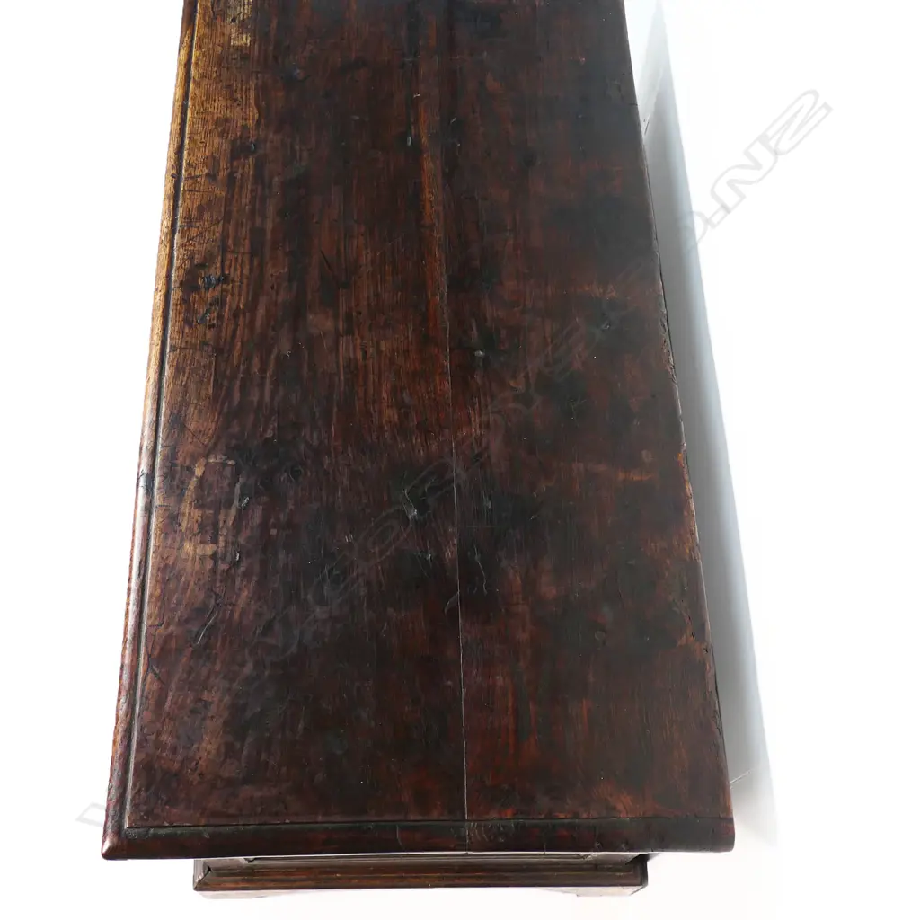 A small proportion Georgian oak coffer, Image 1++
