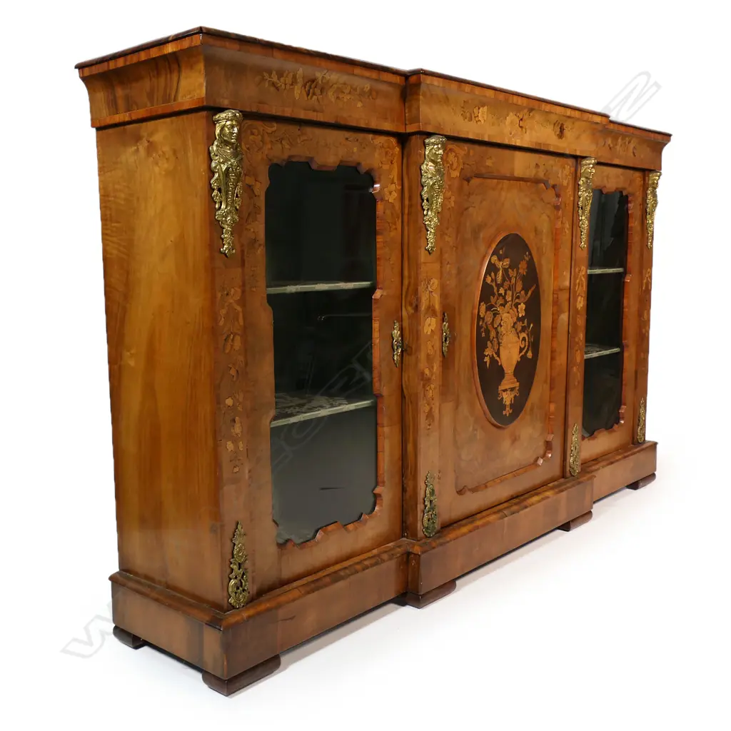 An impressive Victorian figured walnut credenza, Image 1++