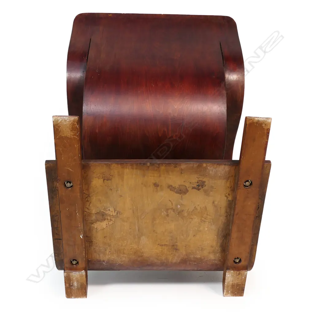 An iconic New Zealand Garth Chester Curvesse chair, Image 1++