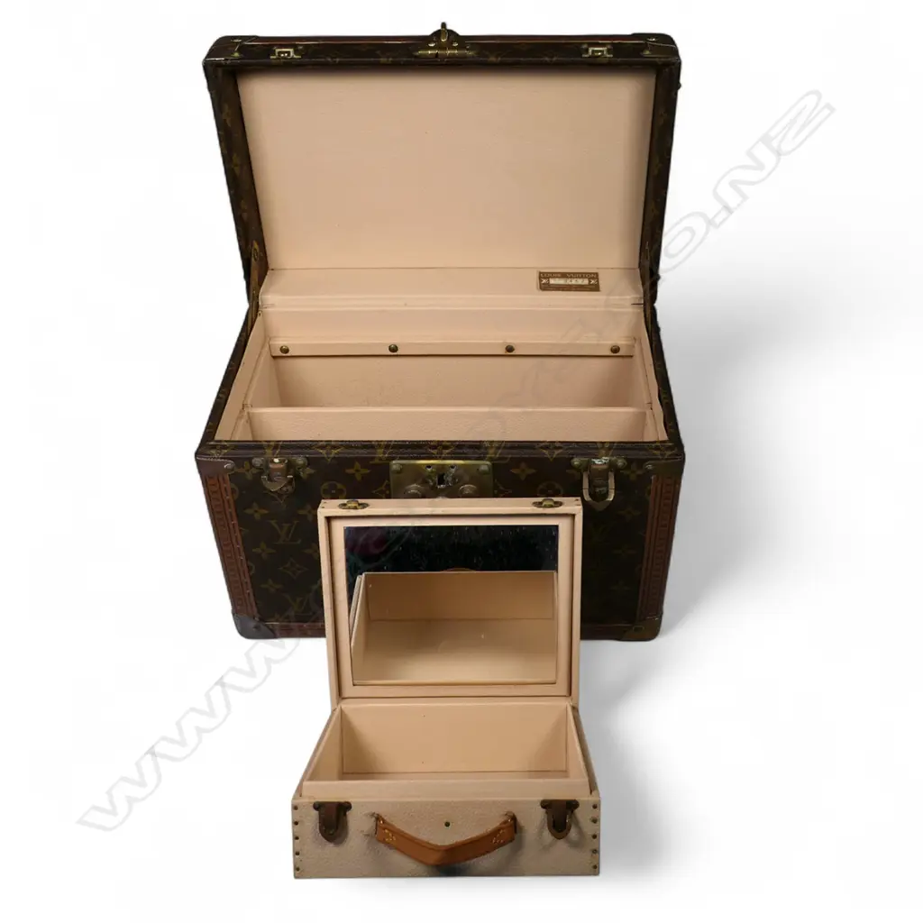 A vintage Louis Vuitton train/pharmacy trunk, Image 1++