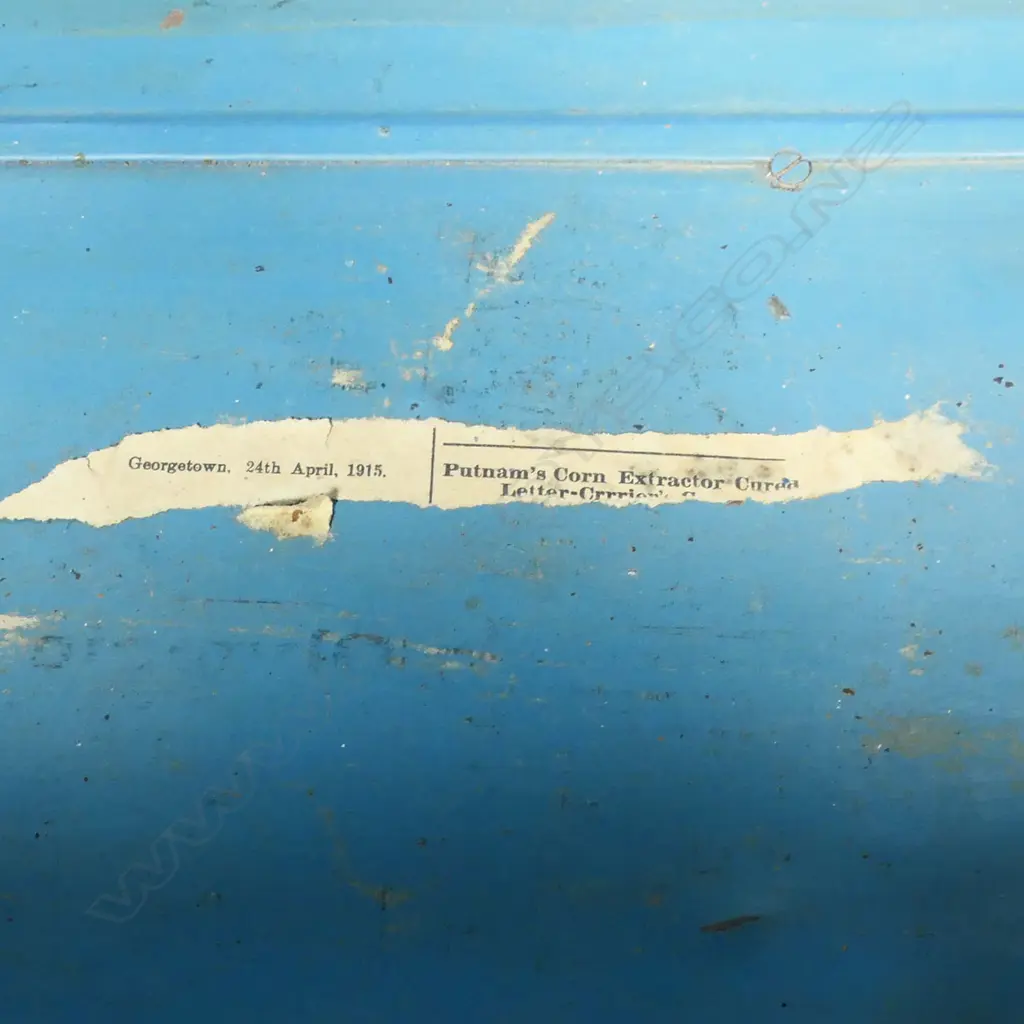 A ‘Star Of India’ tin trunk, Image 1++