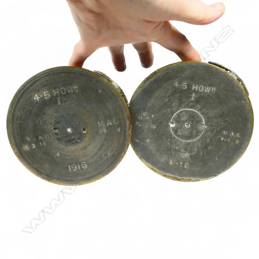 Two WW1 trench art brass large shell cases with military insignia 'Q.V.O.S & M', Image 1++