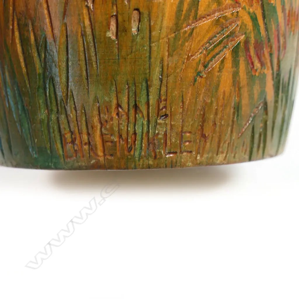 A pair of Jane Brenkley (1882-1973) tui decorated vases Image 1++