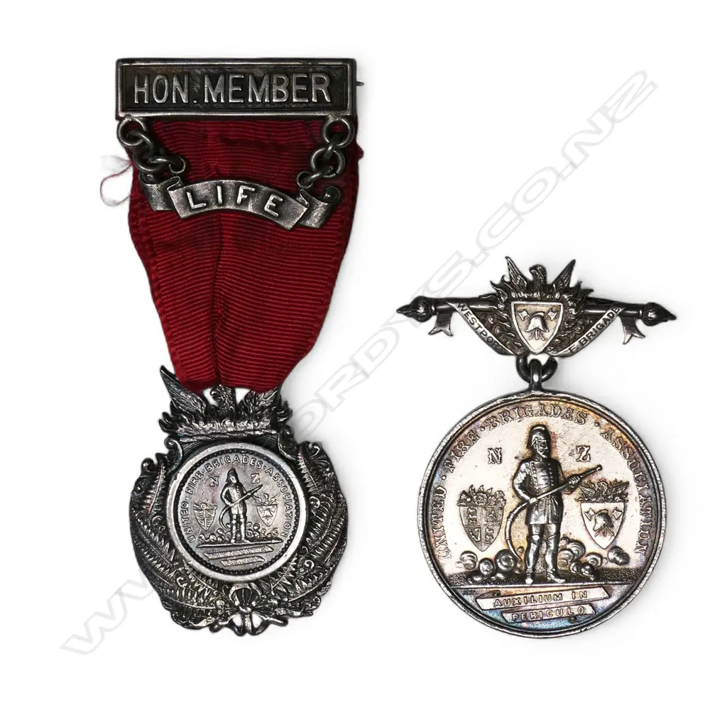 Two Anton Teutenberg UFBA medals to Edmund Curtis (Westport), Image 1++