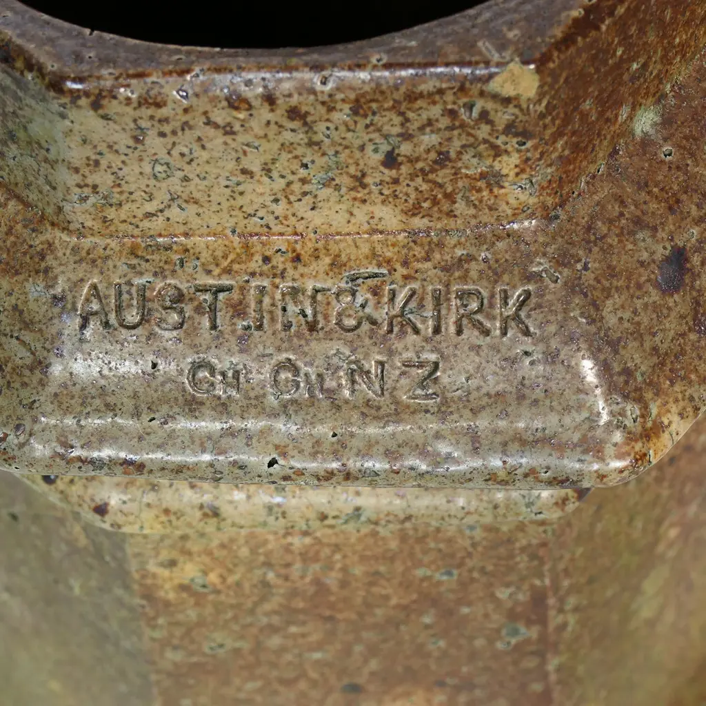 An 'Astin & Kirk Ch.' colonial salt glazed chimney pot, Image 1++