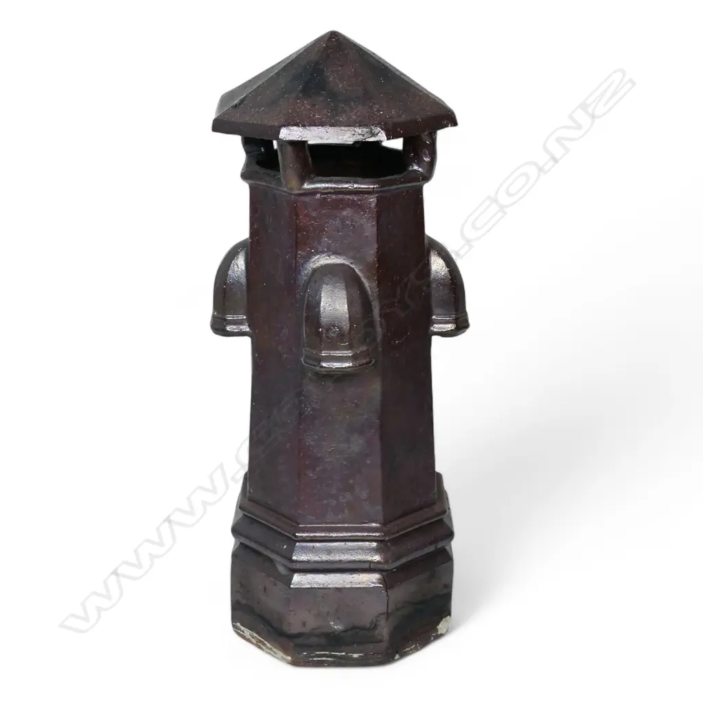 A NZ colonial tall dark salt glaze chimney pot, Image 1++