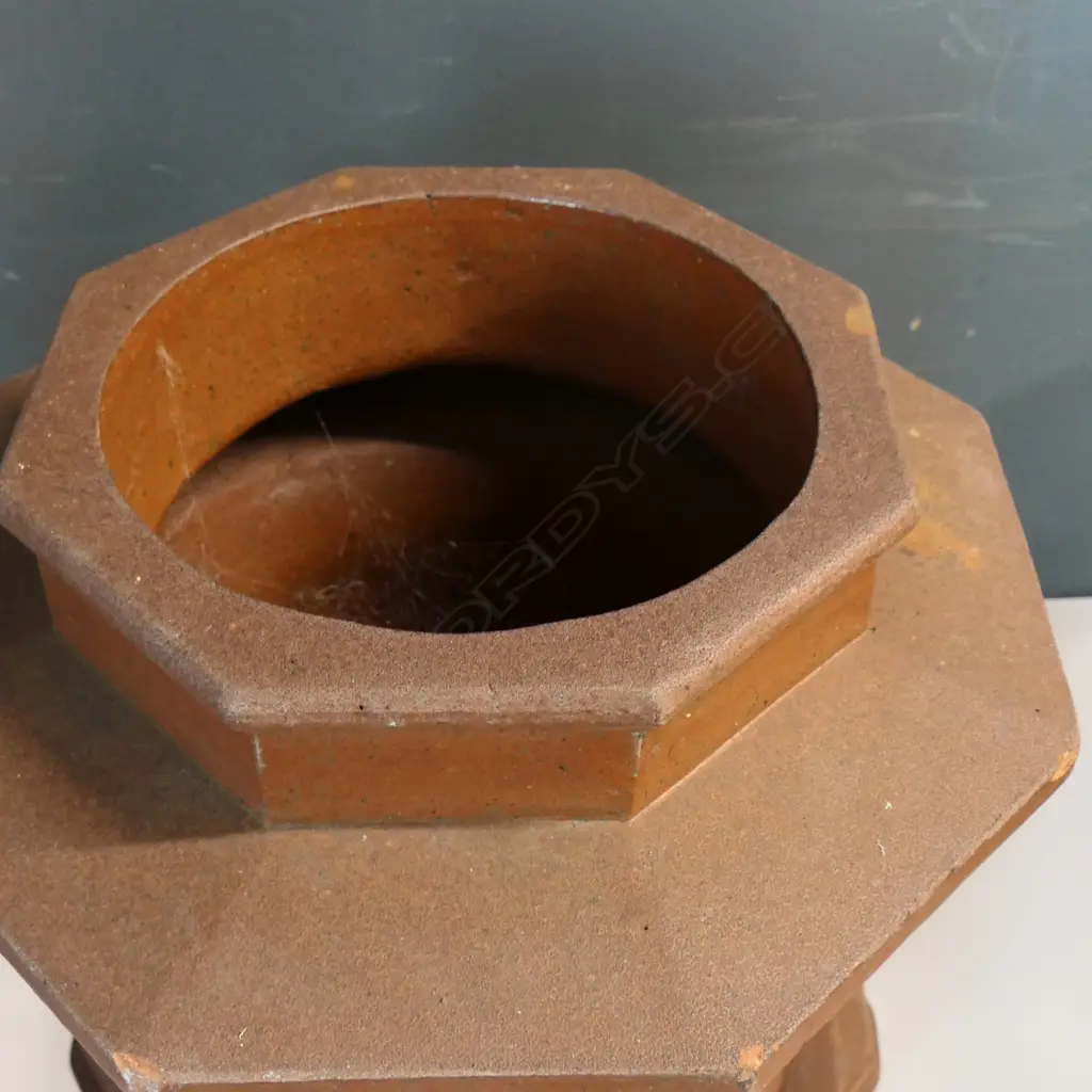 A NZ colonial tall octagonal salt glaze chimney pot, Image 1++