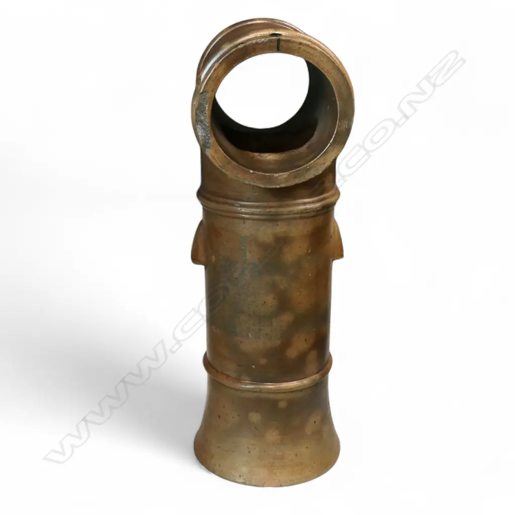 A large NZ colonial salt glaze chimney pot, Image 1++