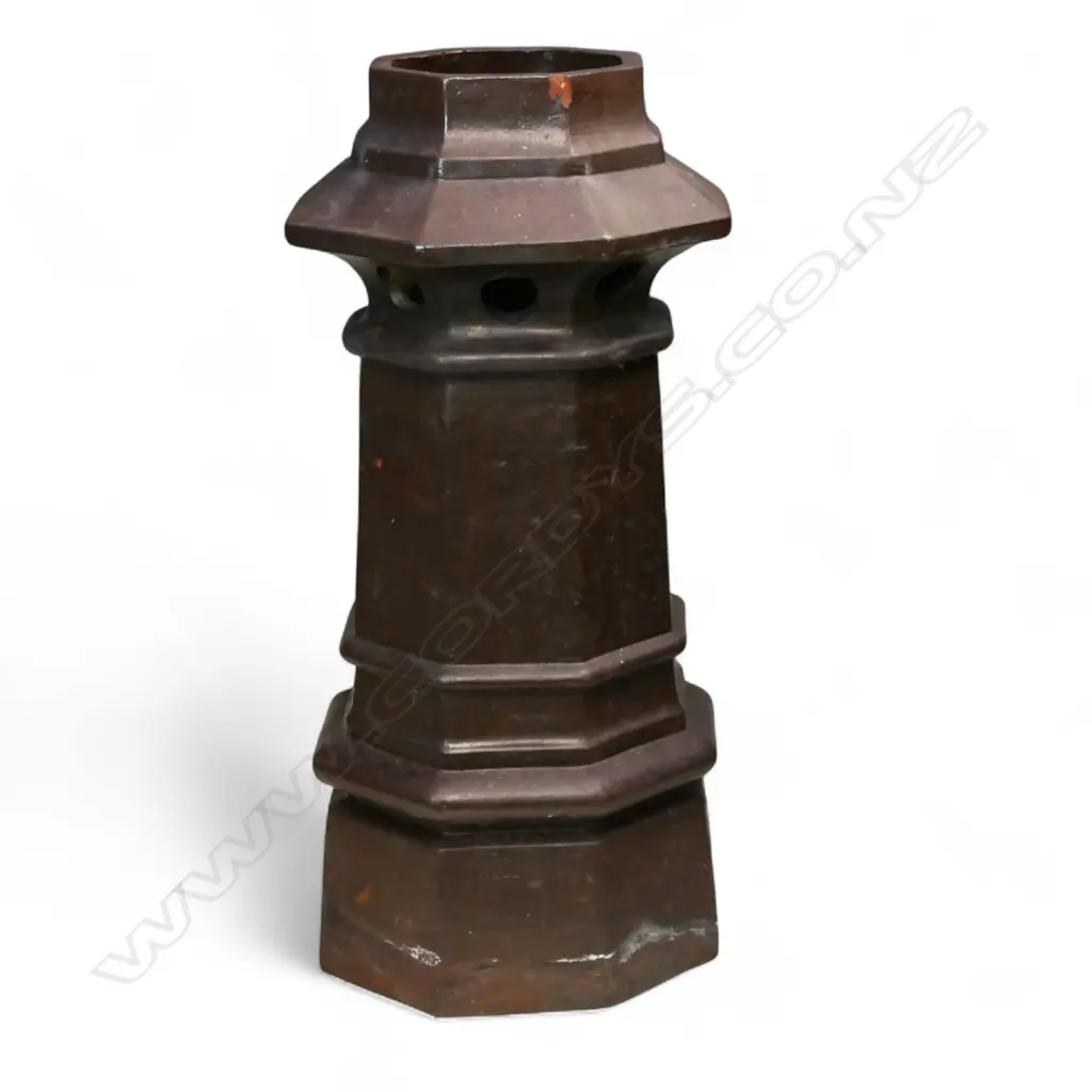 A 'P. Hutson Wellington' NZ colonial salt glaze chimney pot, Image 1++