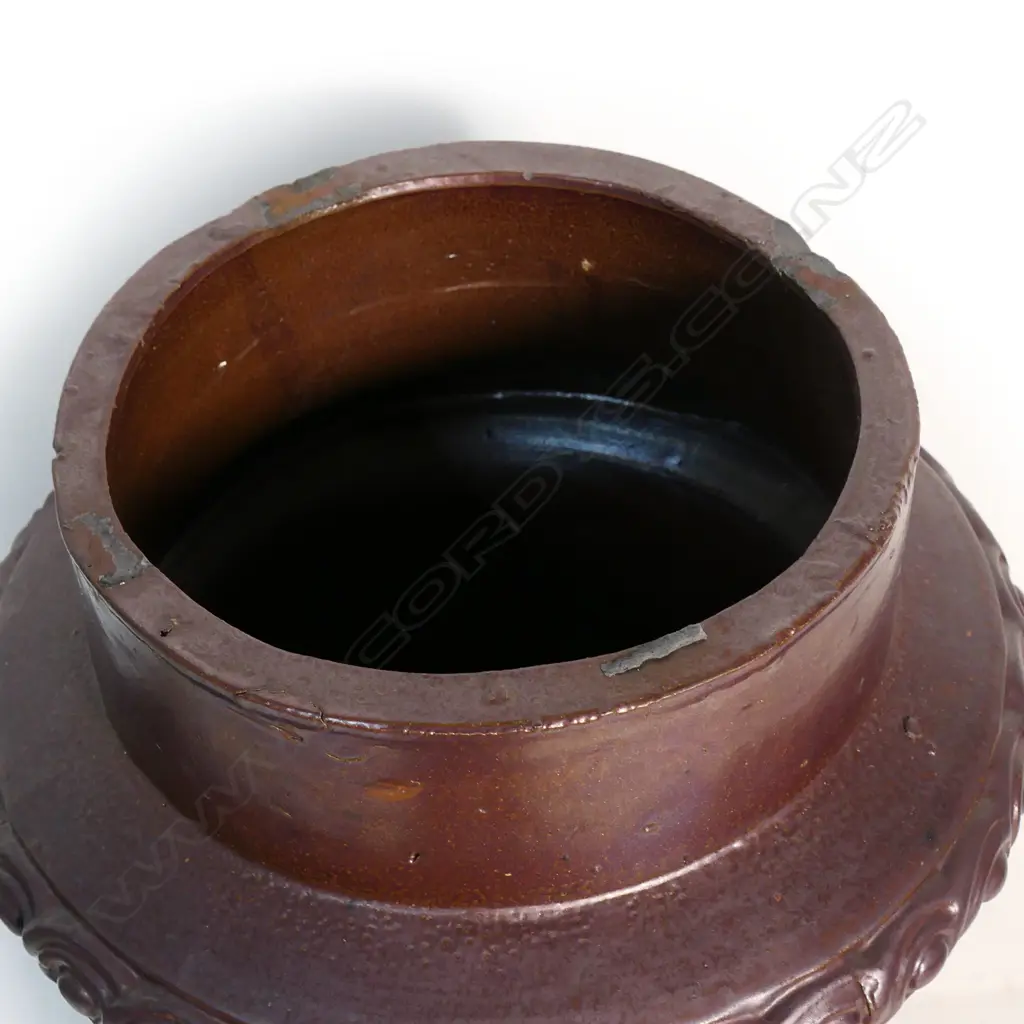 A late 19thC Lambert of Dunedin N.Z. salt glazed 'pineapple' decorated chimney pot, Image 1++