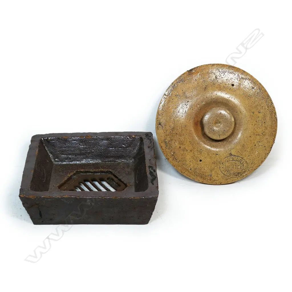 Two NZ colonial pottery pieces, Image 1++