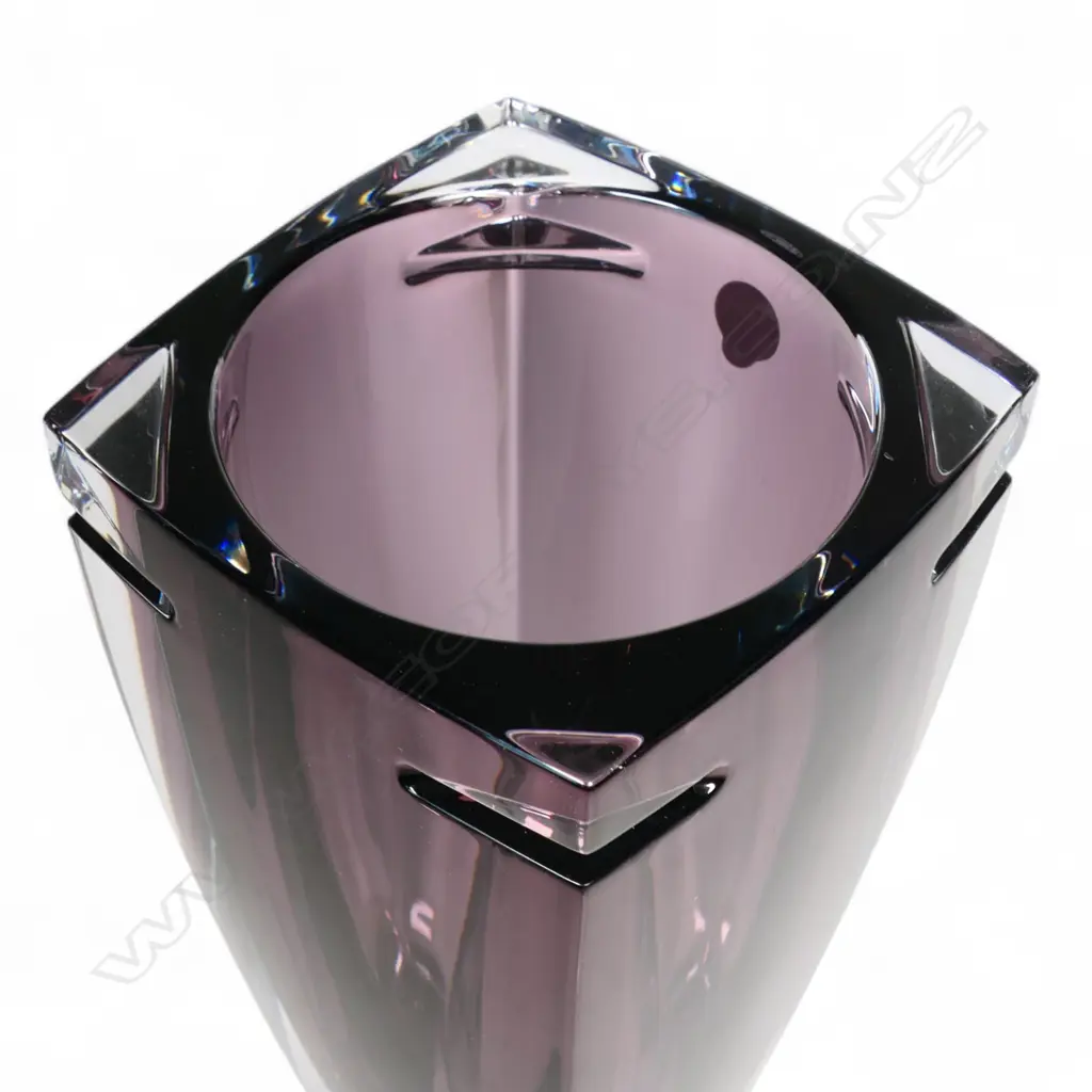 A Waterford crystal amethyst Metra vase, Image 1++