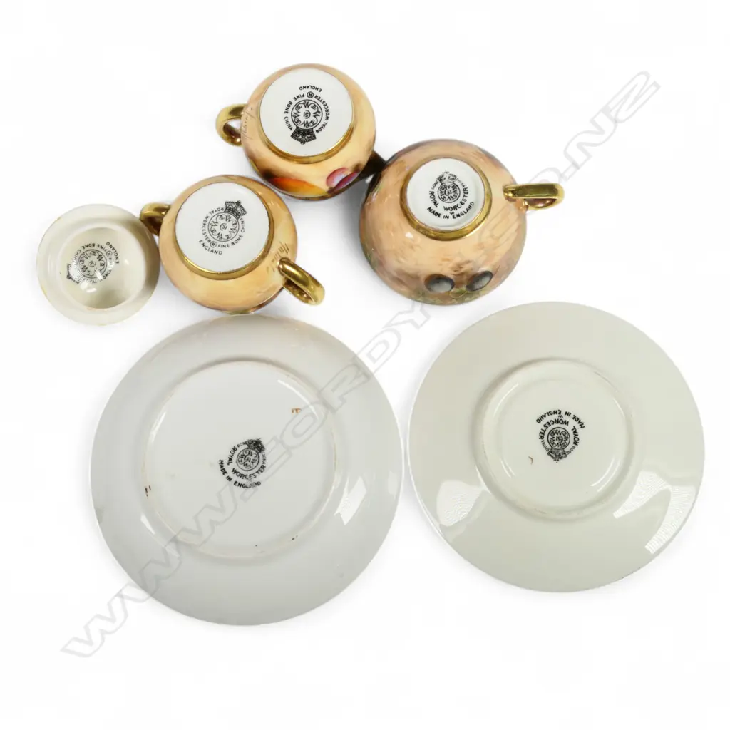 A Royal Worcester miniature set, Image 1++