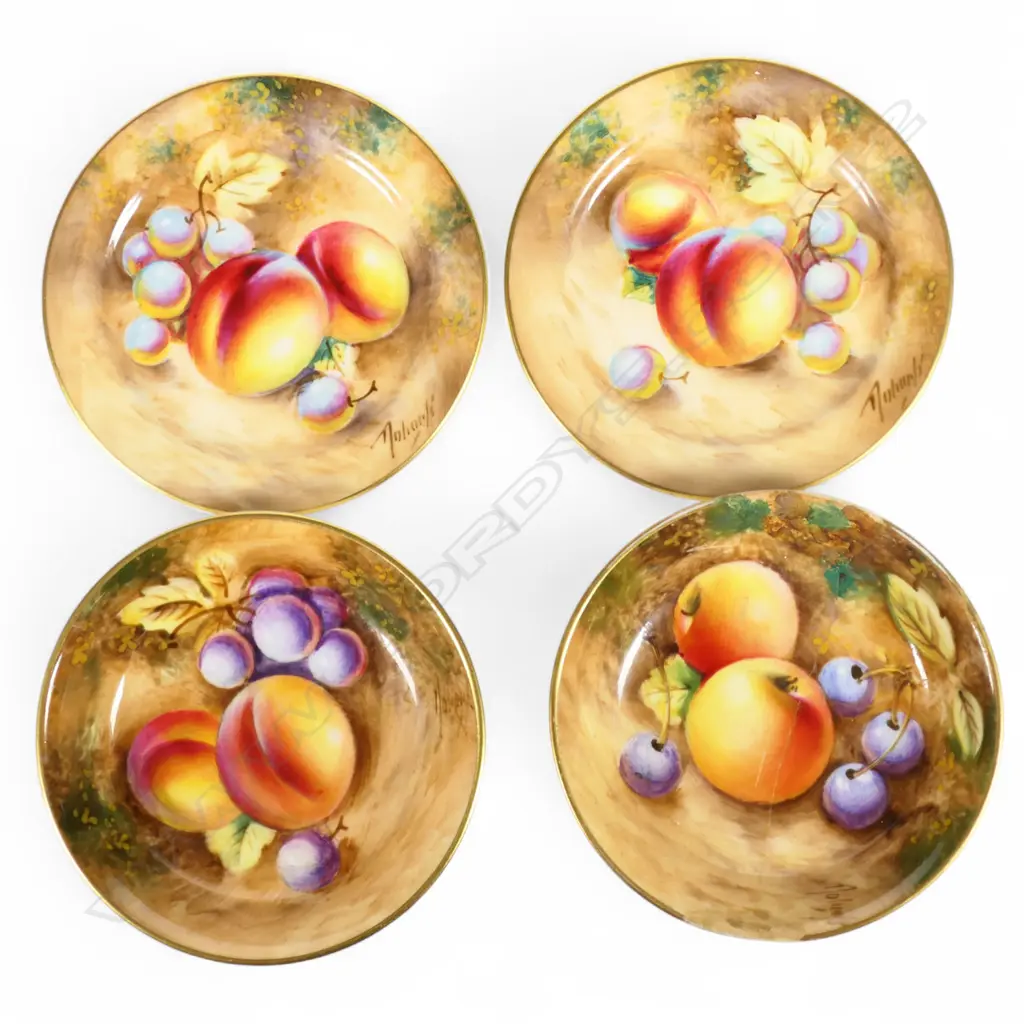 Royal Worcester miniature plates, Image 1++