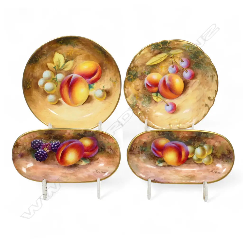 Royal Worcester miniature plates, Image 1++
