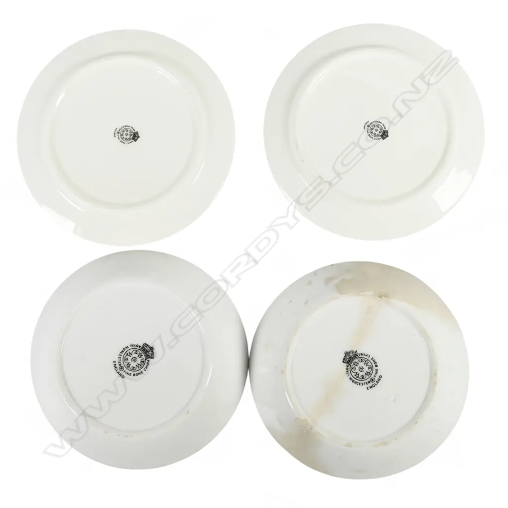 Royal Worcester miniature plates, Image 1++
