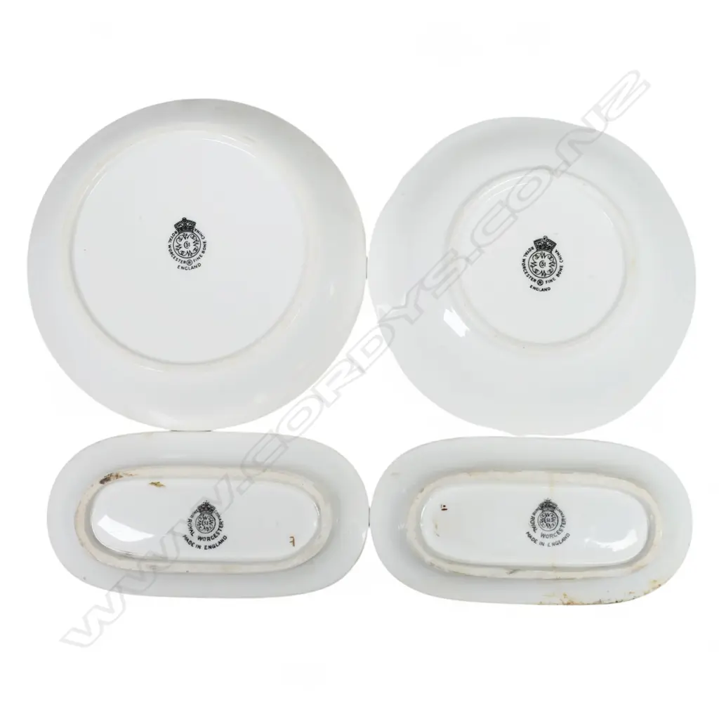 Royal Worcester miniature plates, Image 1++