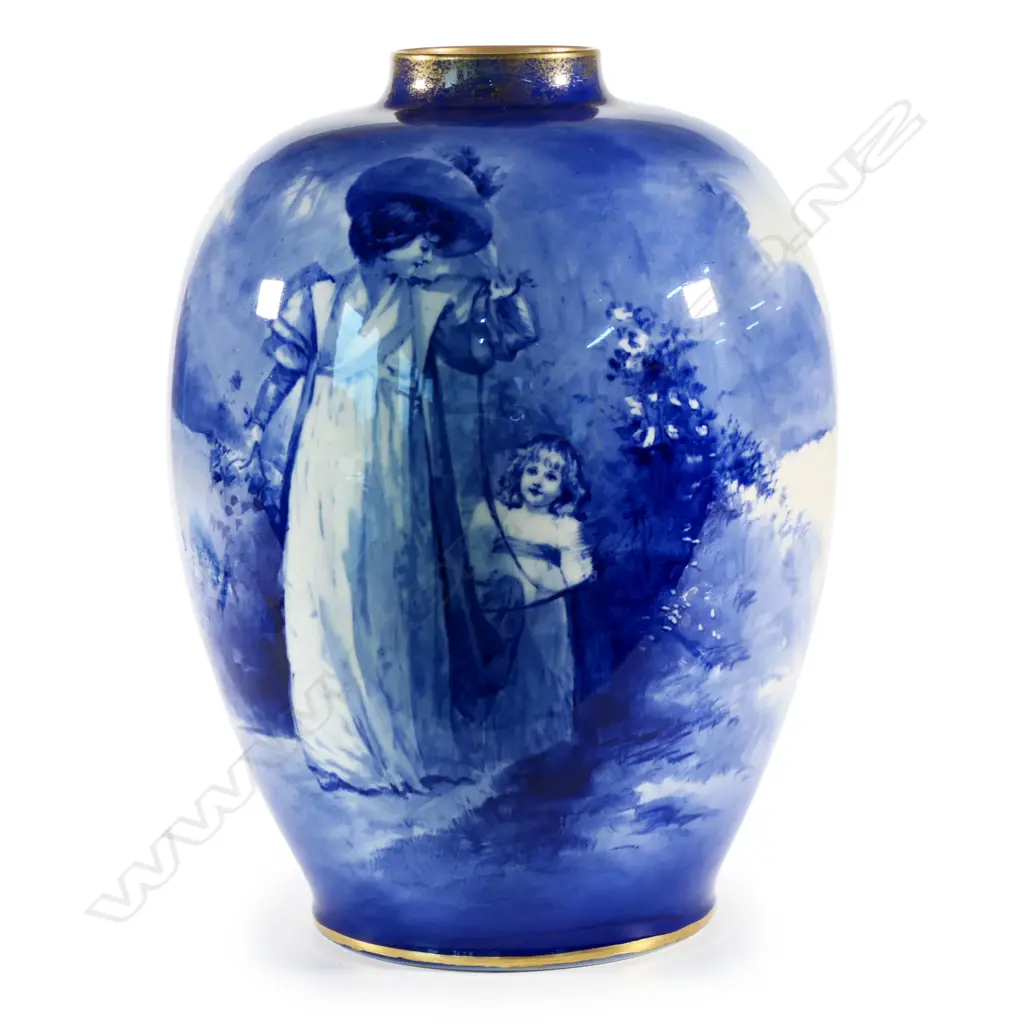 A large Royal Doulton 'Blue Children' vase, Image 1++