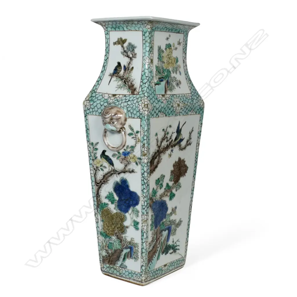 A Chinese fine quality porcelain tall vase, Image 1++