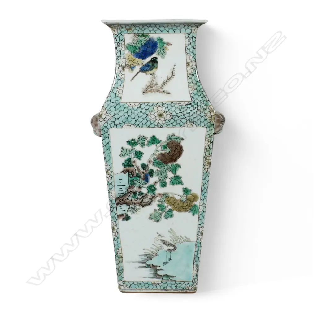 A Chinese fine quality porcelain tall vase, Image 1++