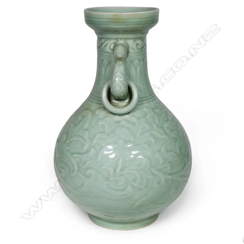 A large Chinese celadon glazed baluster vase, Image 1++