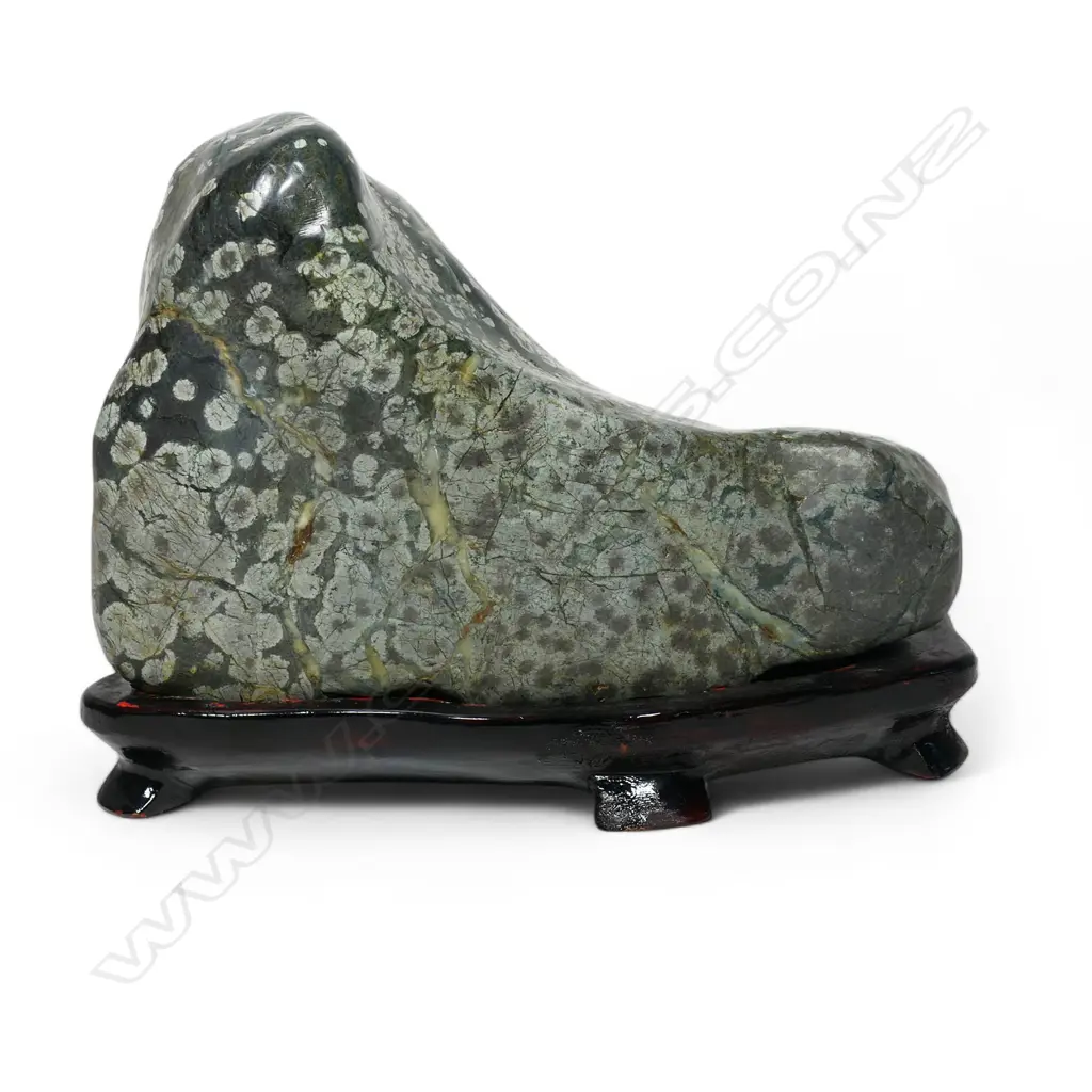 Vintage Oriental plum blossom (bonseki) rock, Image 1++