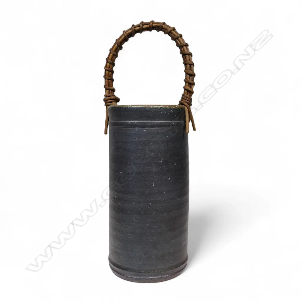 A vintage Japanese Bizen pottery cylinder vase, Image 1++