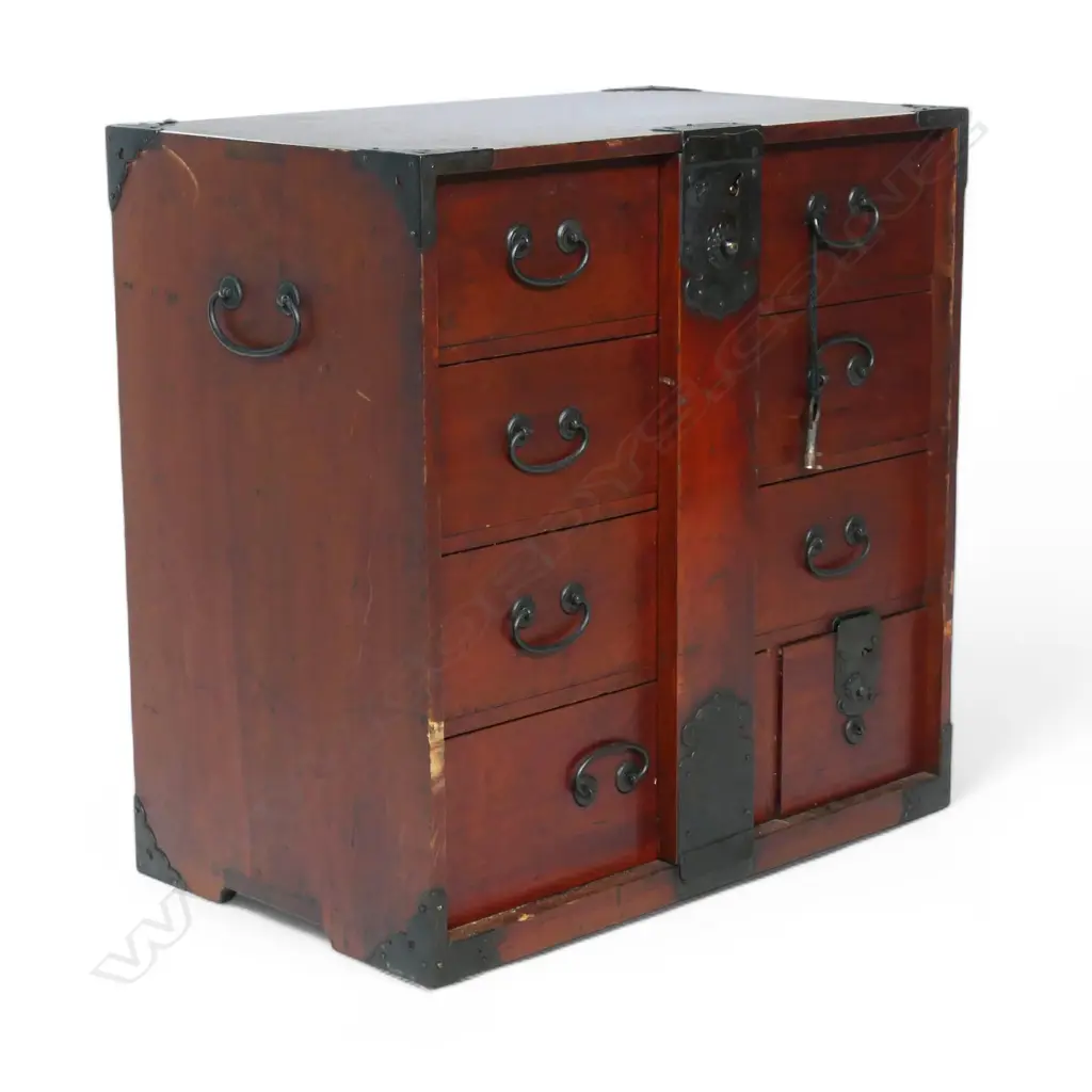 A 19thC Japanese small bar tansu chest, Image 1++