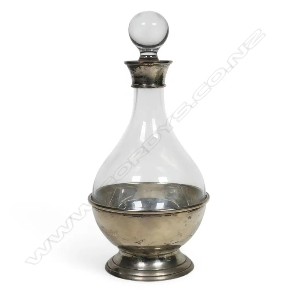 An early 21stC silver and glass decanter, Image 1++