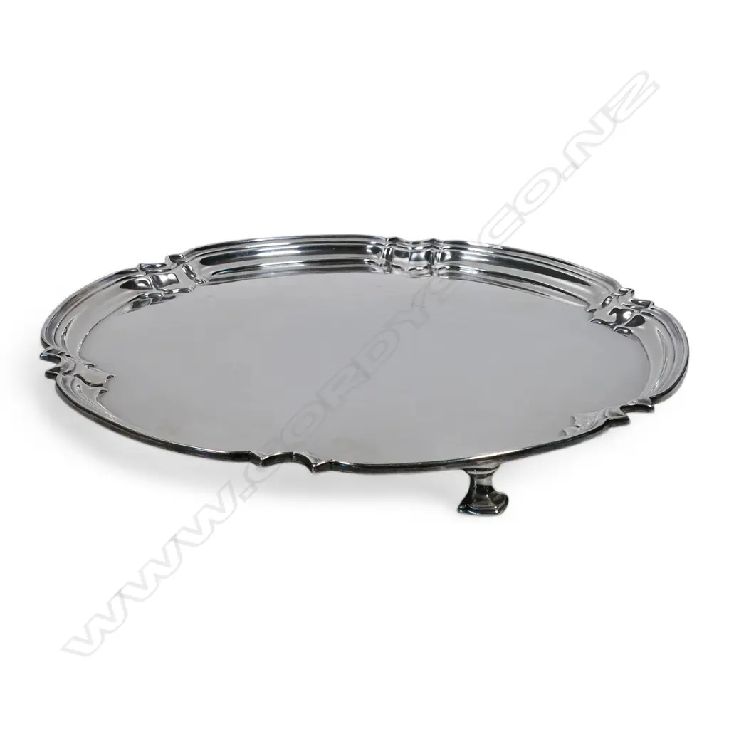 A mid-century silver salver, Image 1++