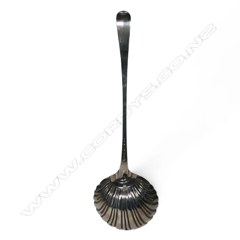 A George III silver ladle, Image 1++