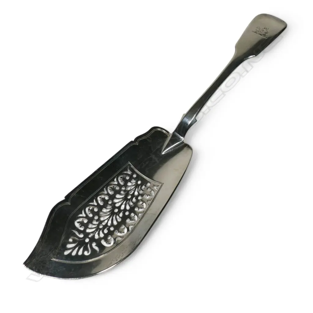 A William IV silver fish server, Image 1++