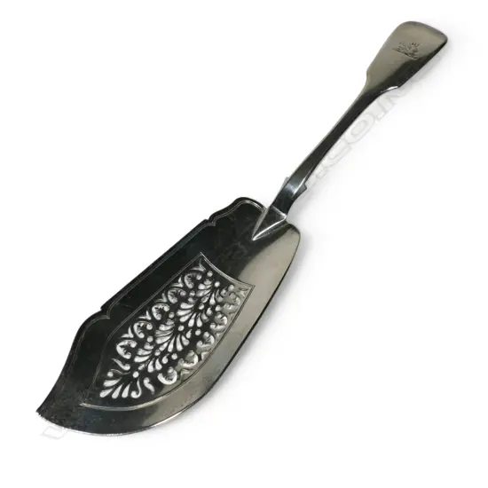 A William IV silver fish server,