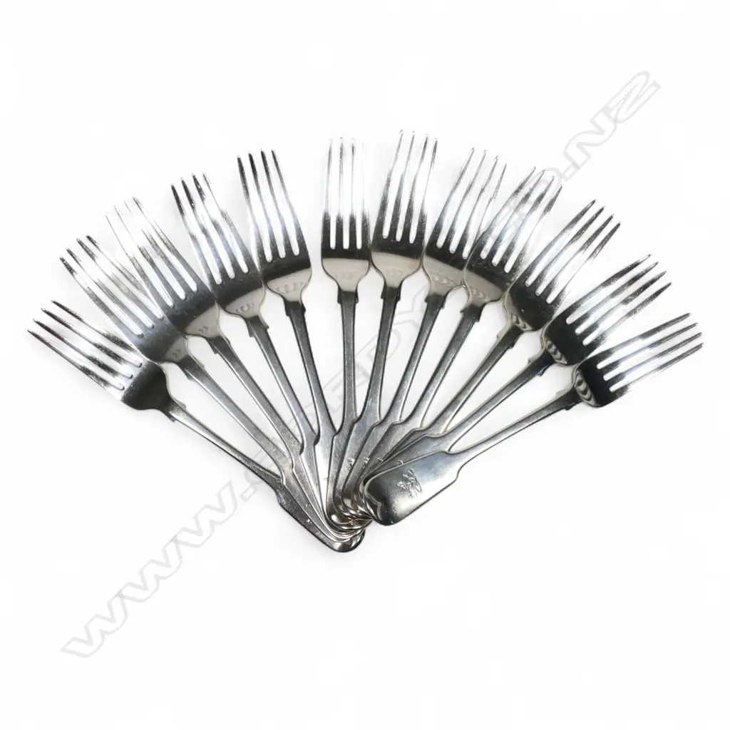 Twelve Georgian and William IV silver dinner forks, Image 1++