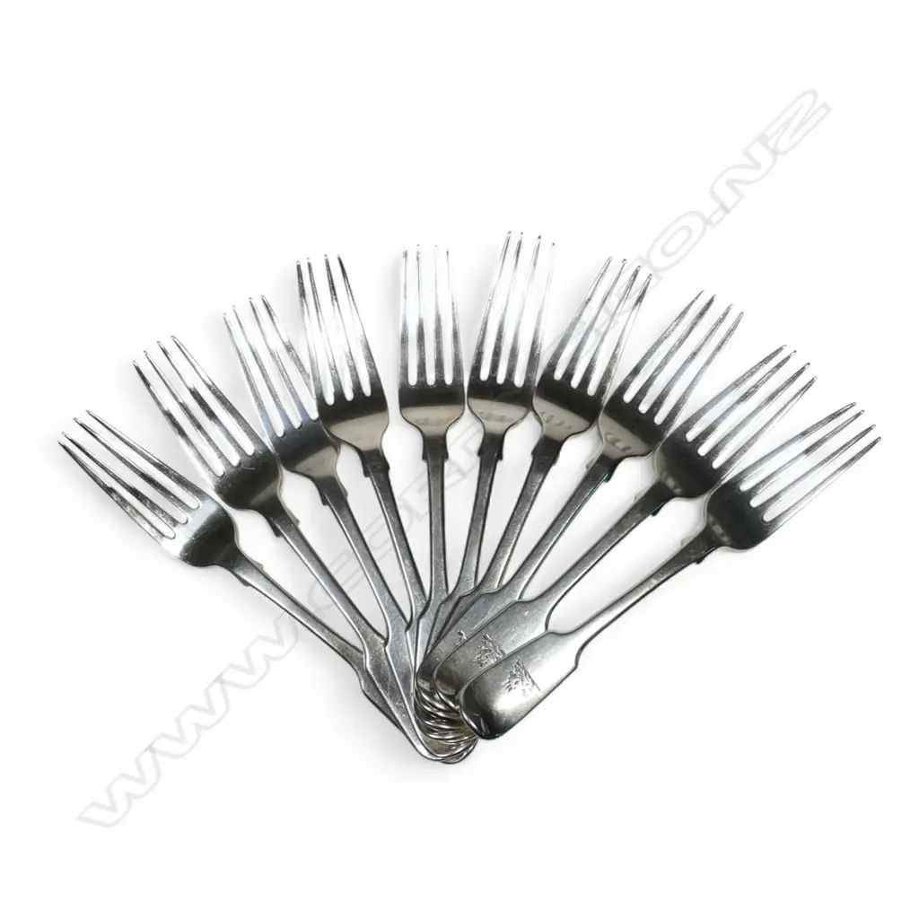 Ten early Victorian silver dessert/luncheon forks, Image 1++