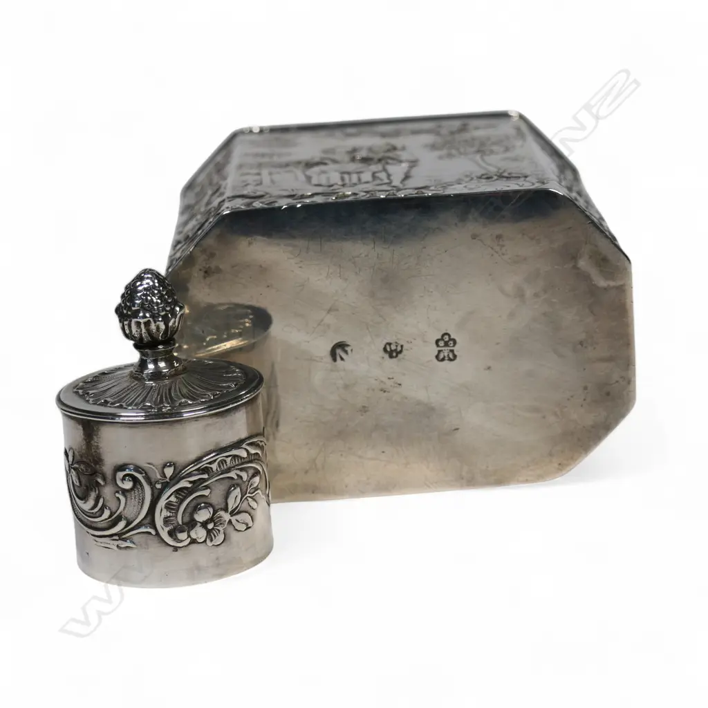 A late 19thC German Hanau silver fancy tea caddy, Image 1++